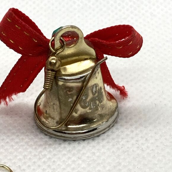 Vintage - Now Lot 5 Pairs Pierced Christmas Earrings Bell Tree Bow Bulb Flower - Picture 10 of 11